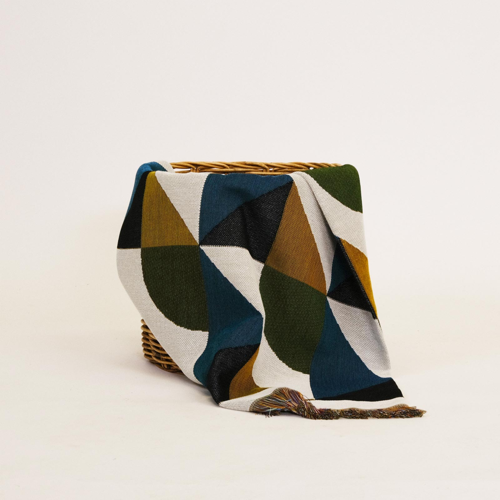 Arlo Throw